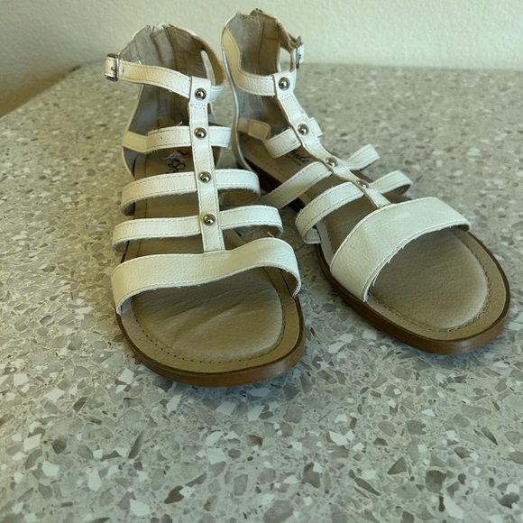 Life stride Soft System 7 1/2 White Strappy Sandals - Picture 3 of 7